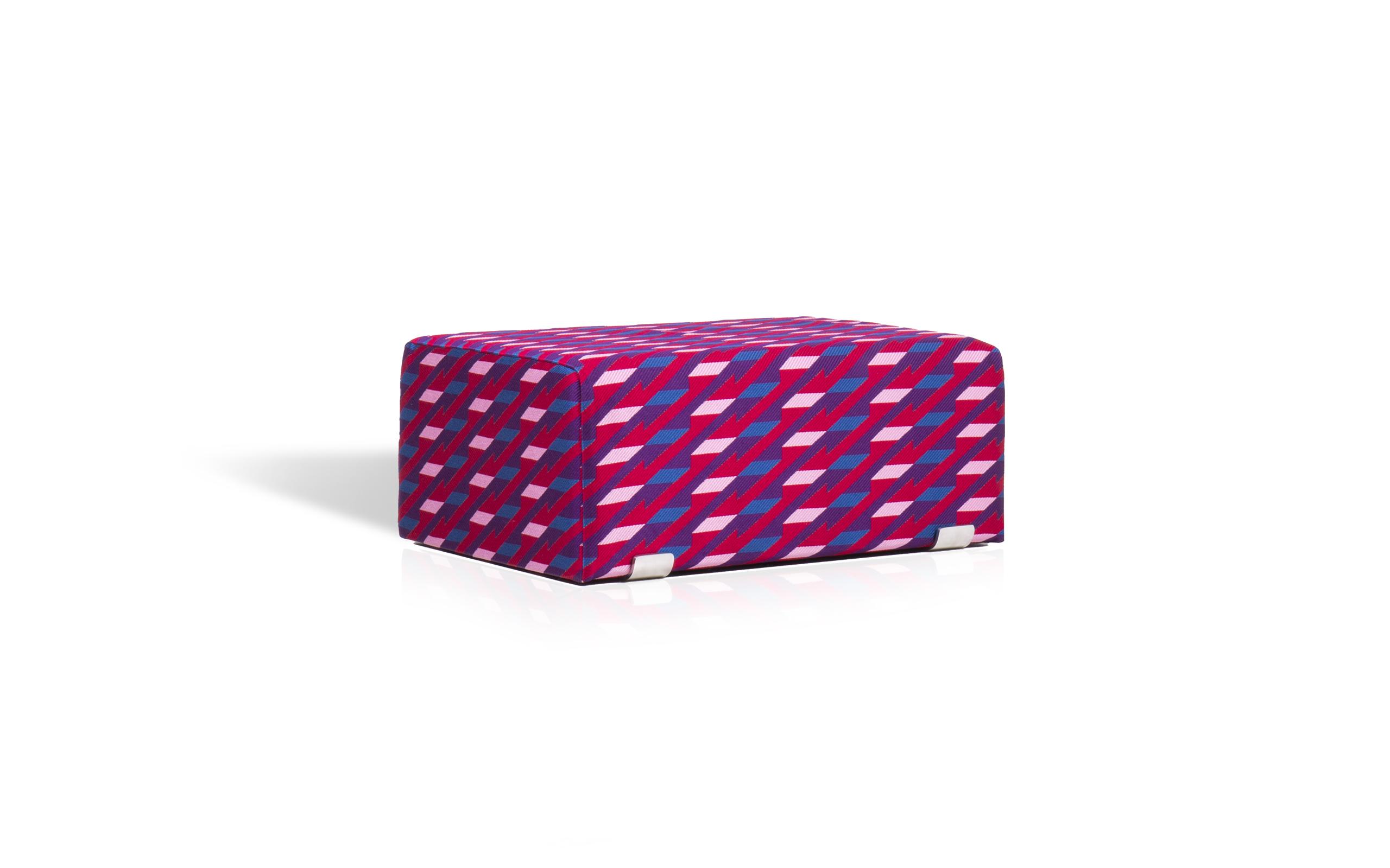 Marcel pouf S futuristi Kazuhide Takahama Paradisoterrestre