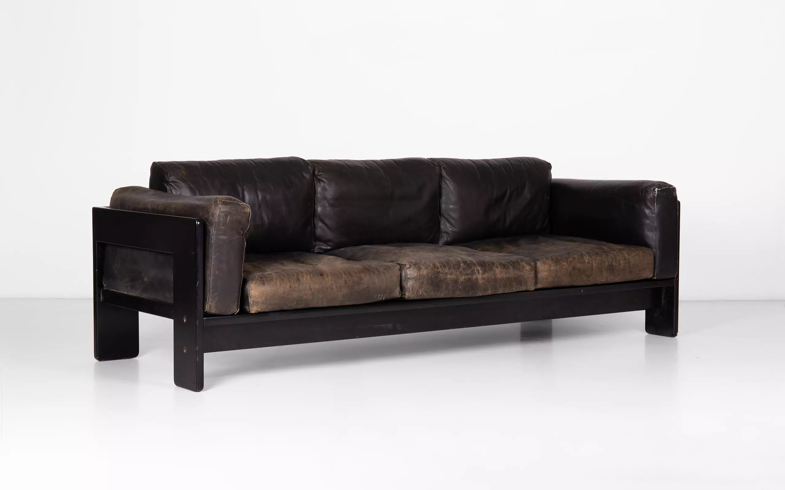 Bastiano sofa by Tobia Scarpa | Paradisoterrestre