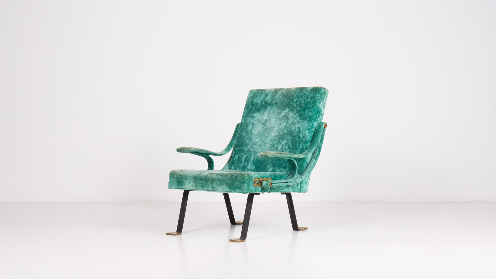Digamma armchair by Ignazio Gardella | Paradisoterrestre