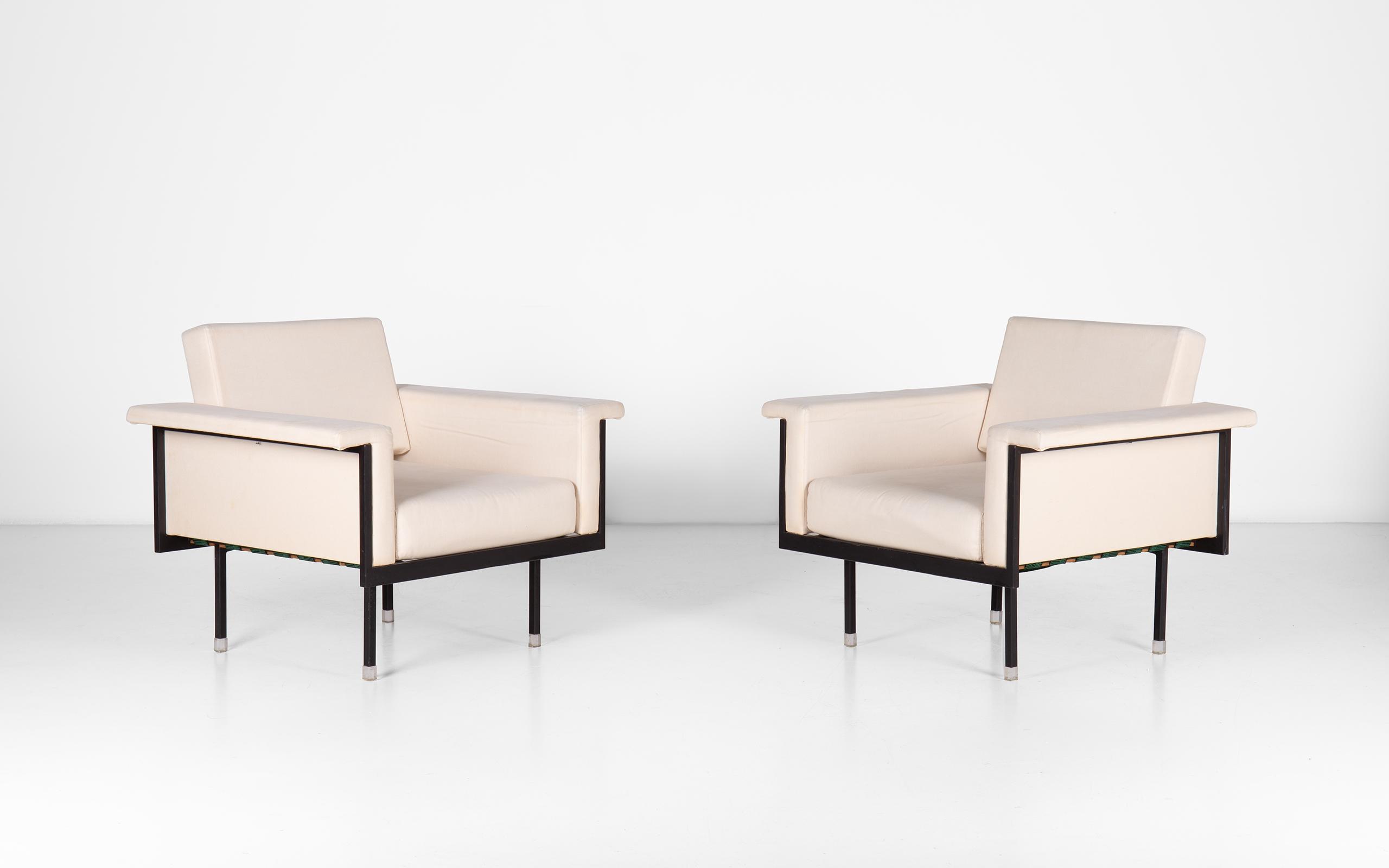 Naeko armchairs Kazuhide Takahama